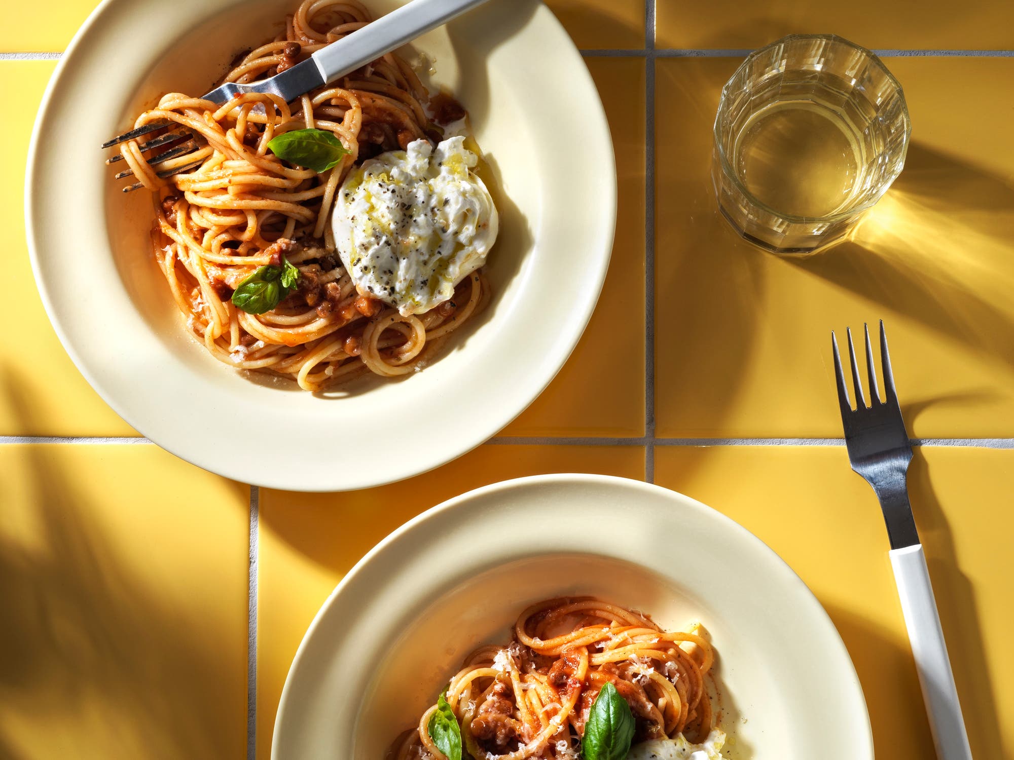 Linsebolognese med burrata