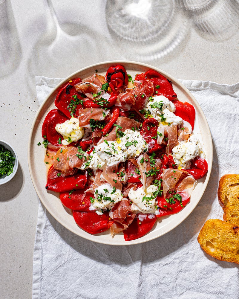 Grillet paprika med burrata og prosciutto