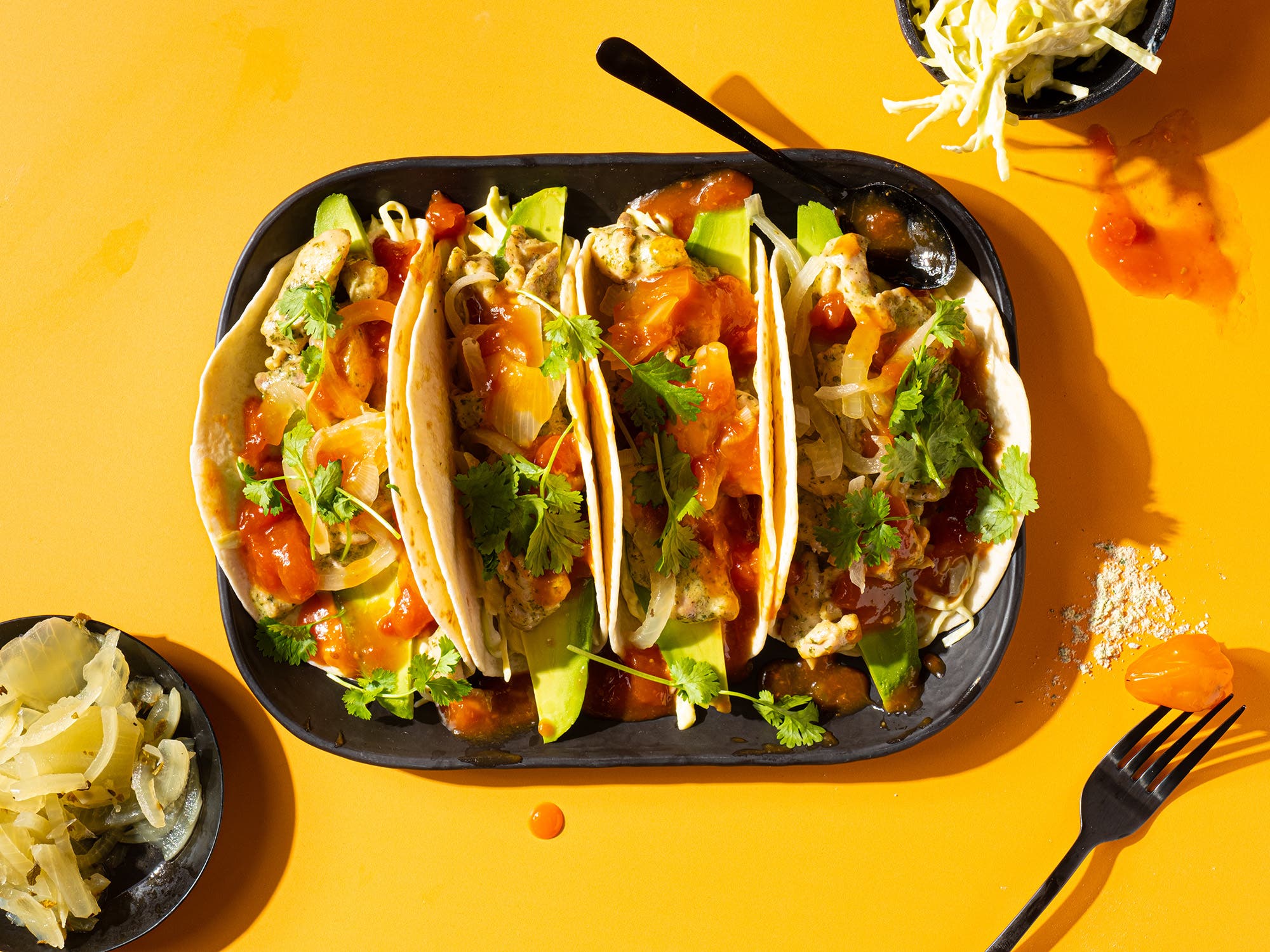 Kyllingtaco med syltet løk