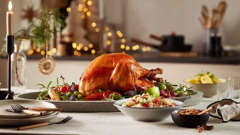 Helstekt kalkun med Waldorfsalat