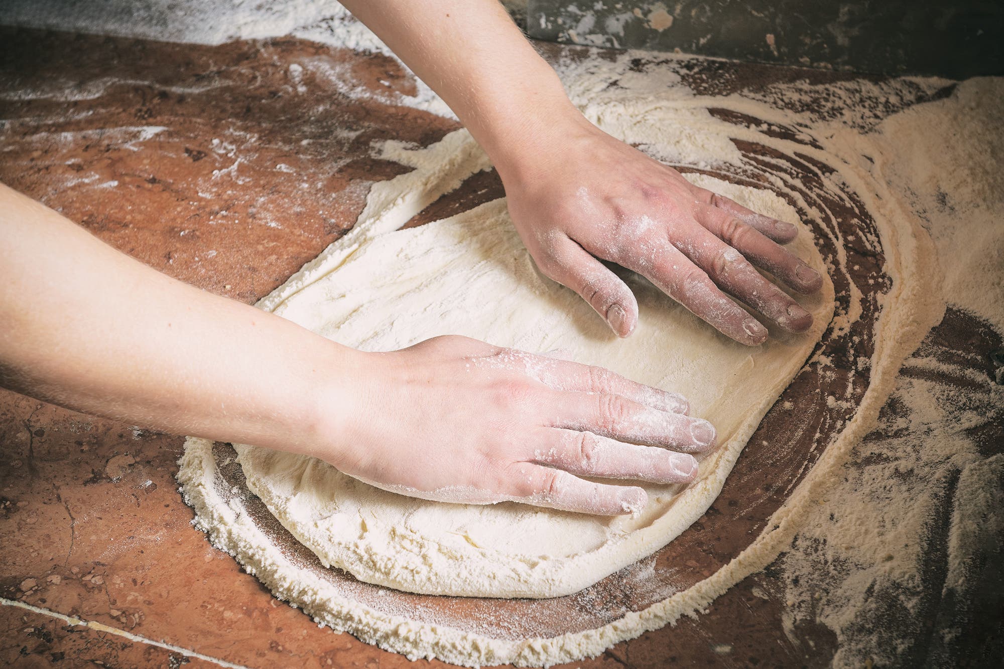 Napolitansk pizzabunn