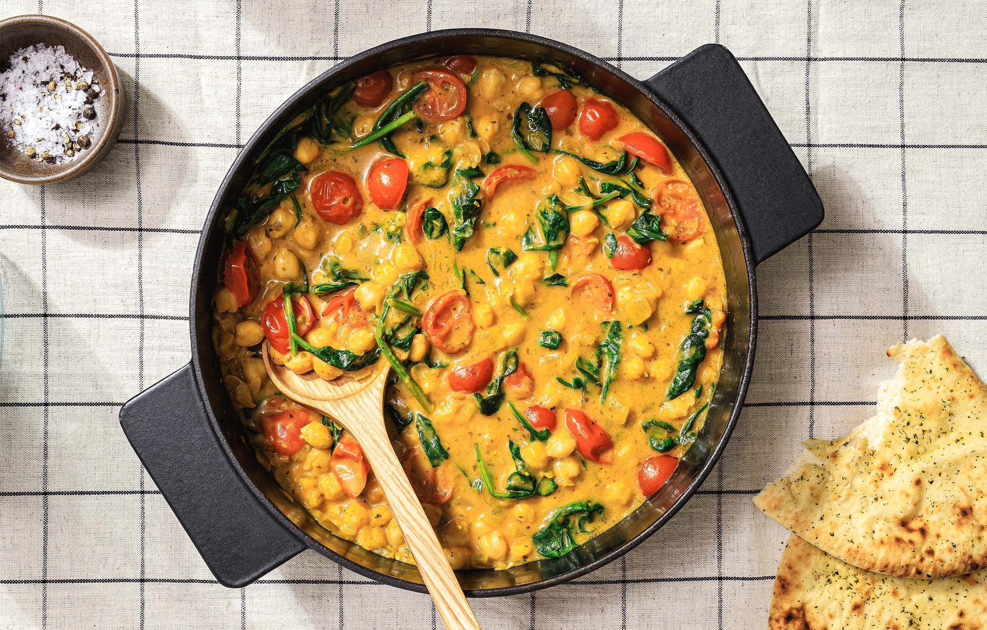 Rask korma med kikerter og spinat