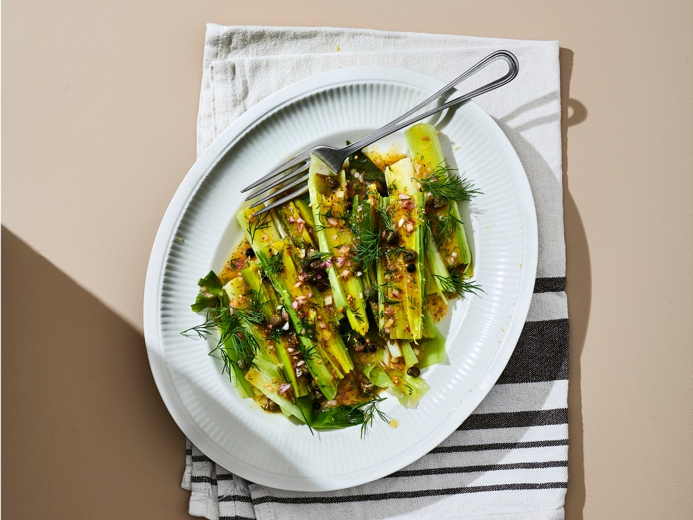 Smørkokt purre med sennepsvinaigrette
