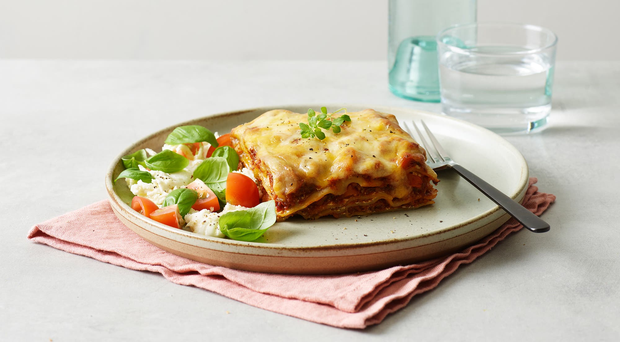 Rask lasagne med salat