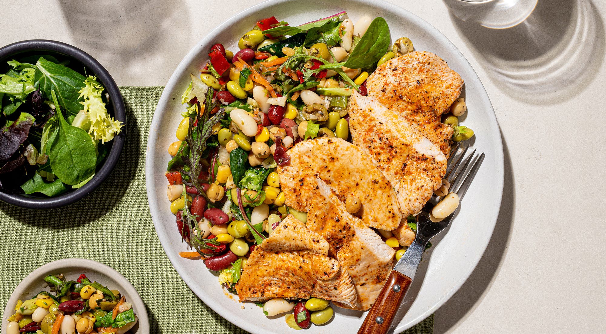Stekt kylling med bønnesalat
