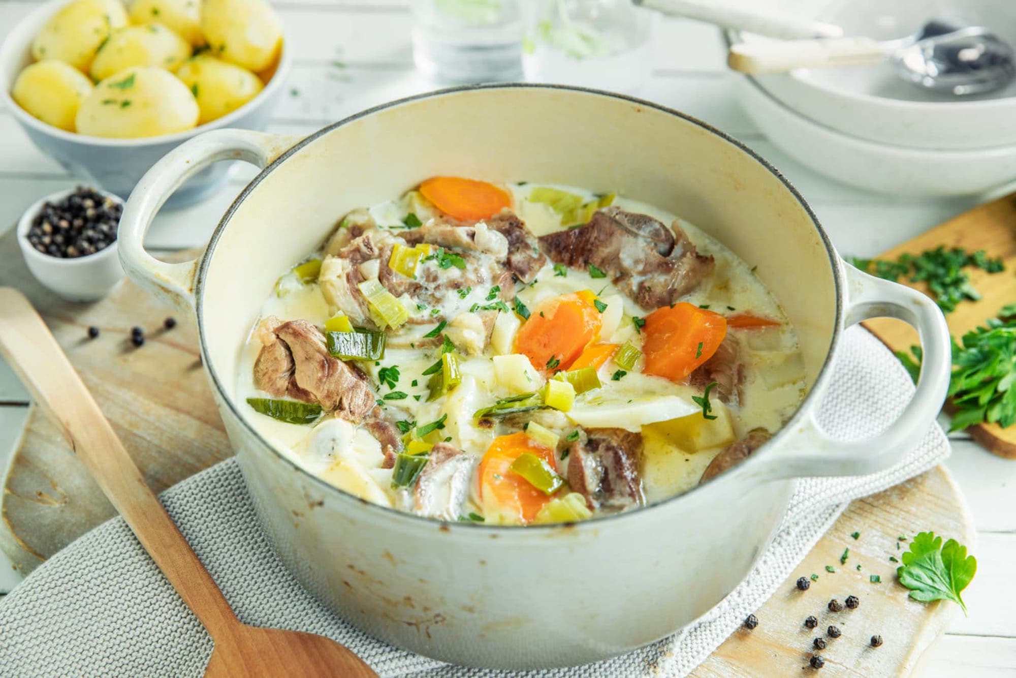 Klassisk lammefrikassé