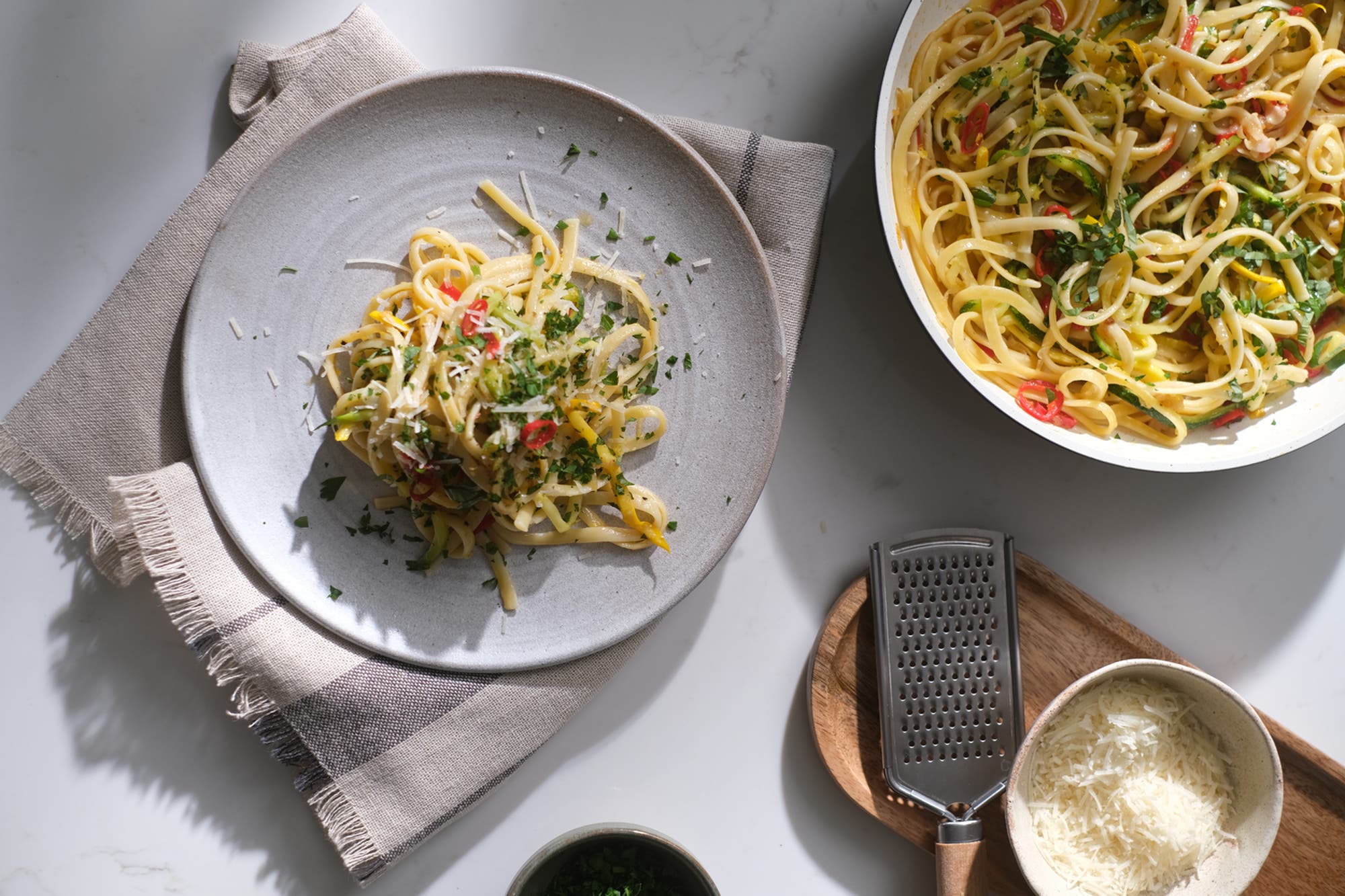 Linguine med squash, sitron og chili