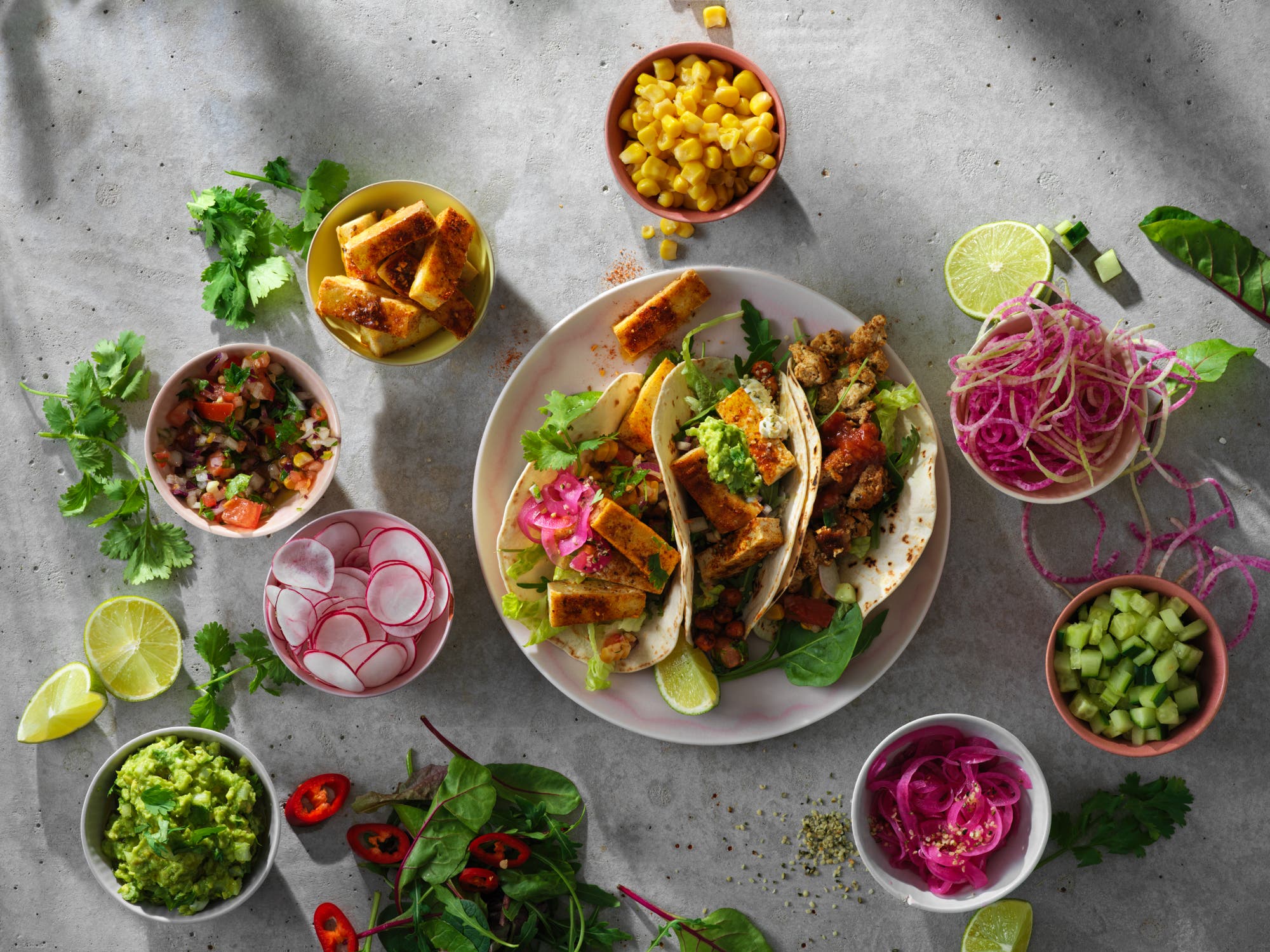 Tofu-taco med guacamole og pico de gallo