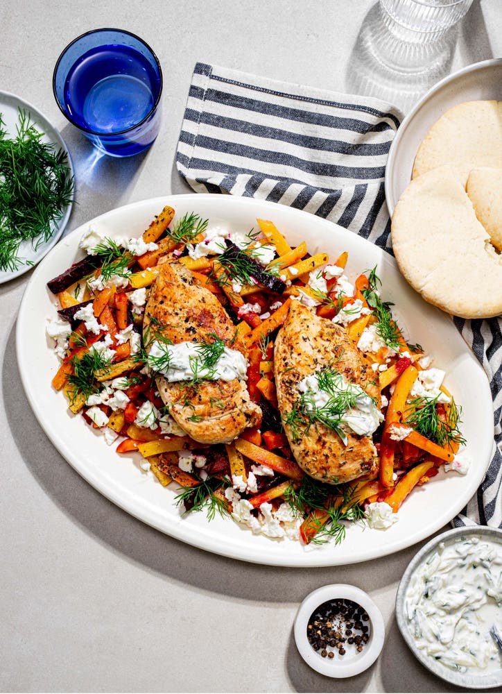 Saftig kylling med ovnsbakte rotgrønnsaker og tzatziki