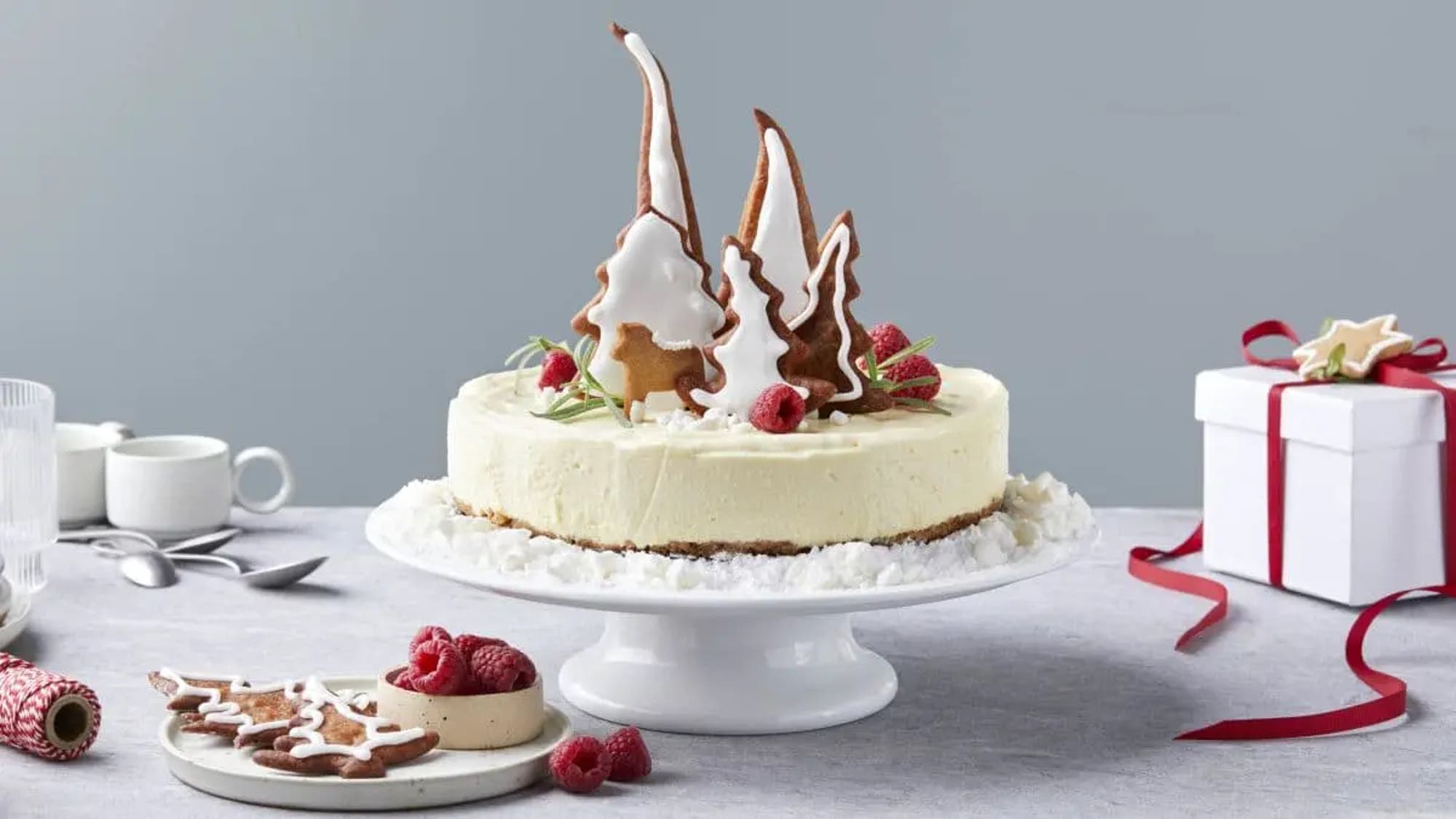 Ostekake med pepperkakebunn