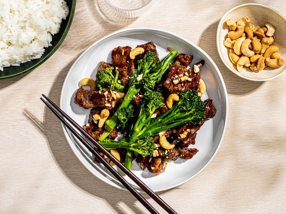 Rask wok med biff og brokkolini