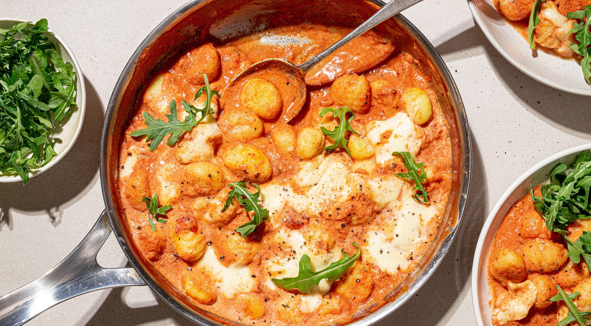 Rask gnocchipanne med mozzarella