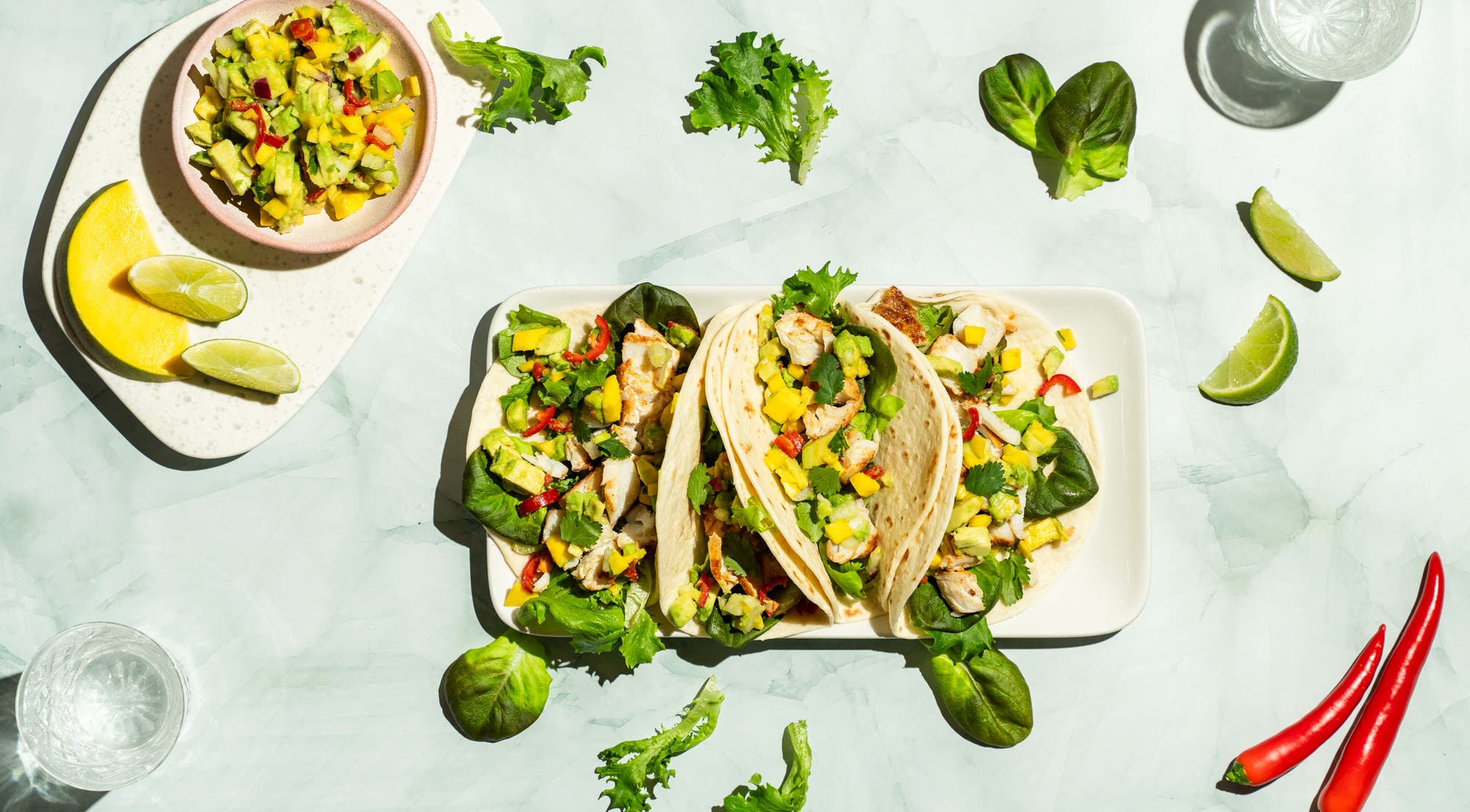 Superfresh fisketaco med mango- og avokadosalsa