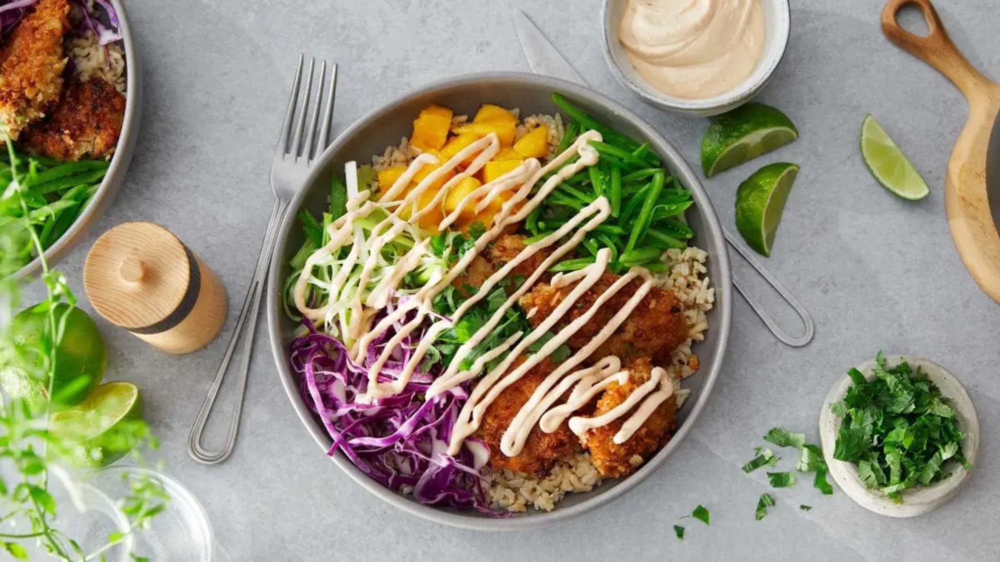 Kyllingbowl med spicy Kesam®-dressing